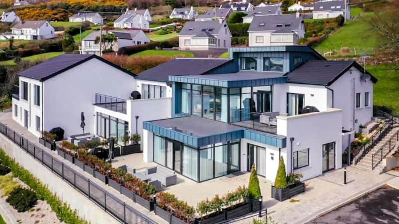 Bayview Luxury 2 Bedroom Apartment Ground Floor Downings Exterior photo